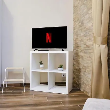 Elegant 2br Balcony, Ac, Near Colosseum *