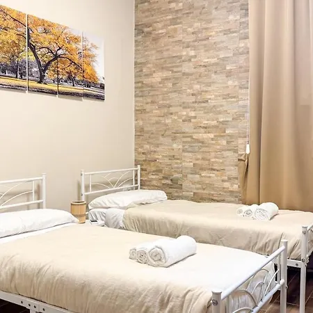 Elegant 2br Balcony, Ac, Near Colosseum * Roma
